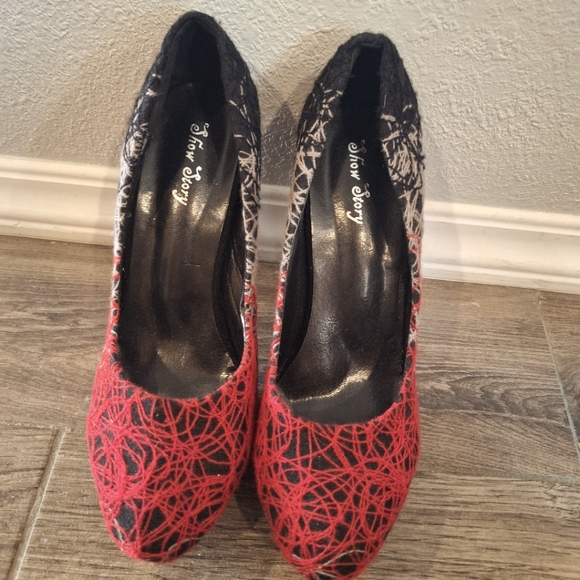 Show Story Heels - Picture 1 of 5